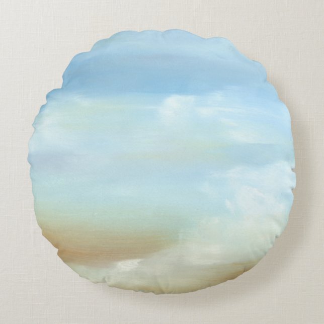 Schöne Skyscape mit flauschigen Wolken Rundes Kissen (Vorderseite)