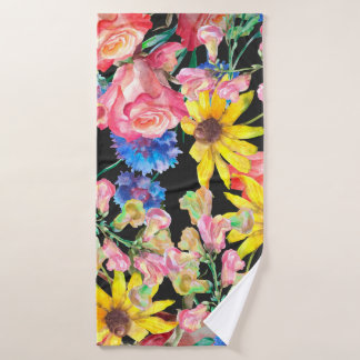 Schöne Sommer-Blume mit Rose. Naht Badehandtuch