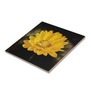 Schöne Sonnenblume mit dunkelbraunem Hintergrund Fliese