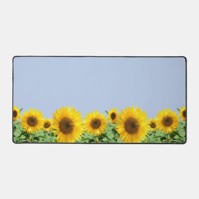 Schöne Sonnenblumen auf Sky Blue Schreibtischunterlage (Vorderseite)