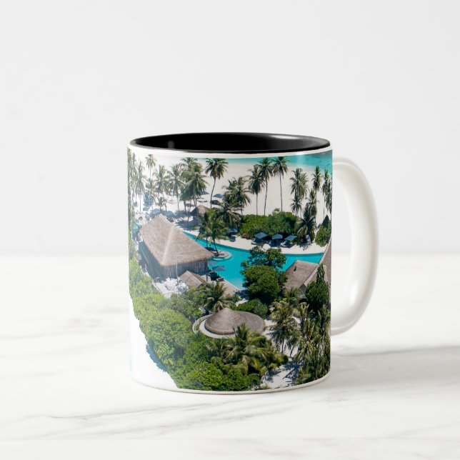 Schöne Strandlandschaft Zweifarbige Tasse (VorderseiteRechts)