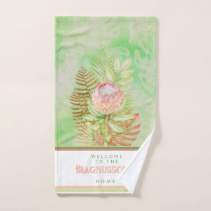 Schöne tropische Blume auf Batik-Grün Gewohnheit Handtuch