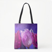 Schöne Tulpen auf einer Taschentasche