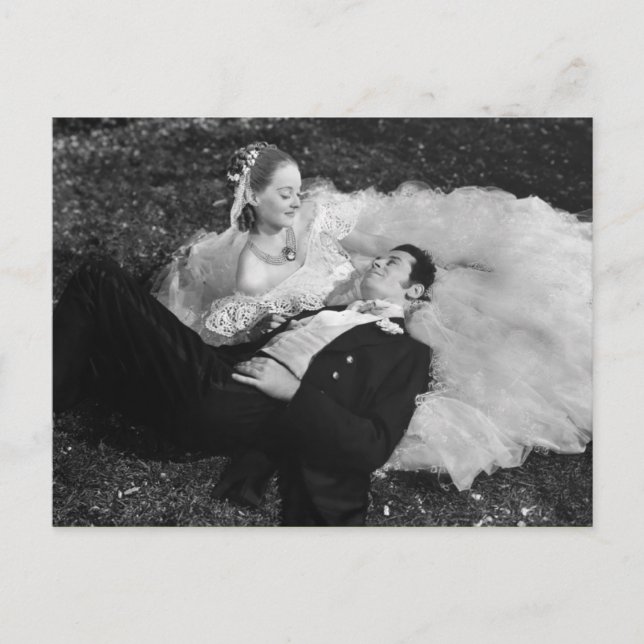 Schöne Vintage Bridge und Groom Postkarte (Vorderseite)