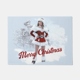 Schöne Weihnachtsfrau über den Winterschnee Fußmatte