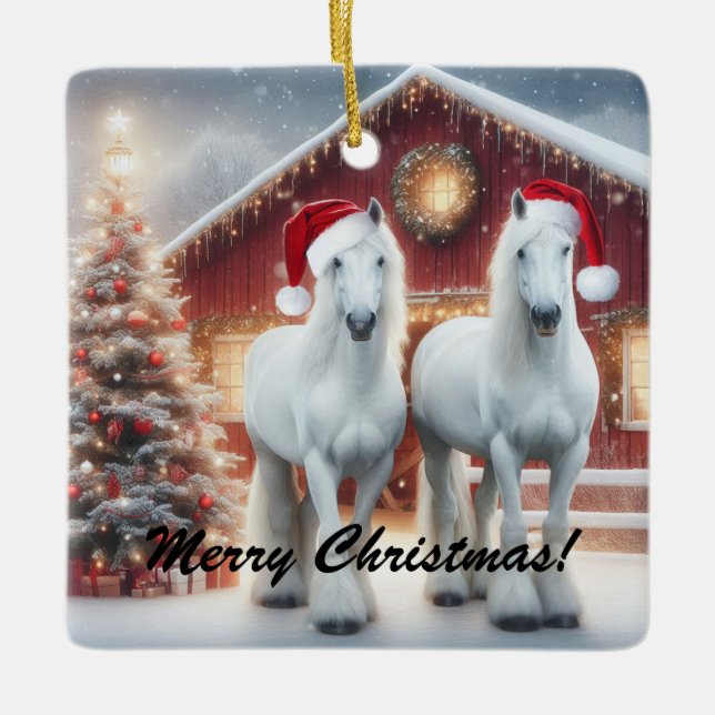 Schöne Weiße Pferde mit einer Weihnachtsmannmütze Keramikornament (Vorderseite)