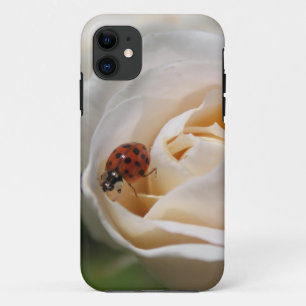 Schöne weiße Rosenblume und Marienkäfer Case-Mate iPhone Hülle