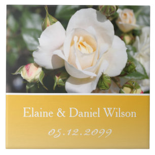 Schöne weiße Rosenblumen-Hochzeit-Jubiläum Fliese