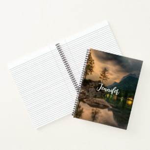 Schöner Bergsee im Abend Foto Notizbuch