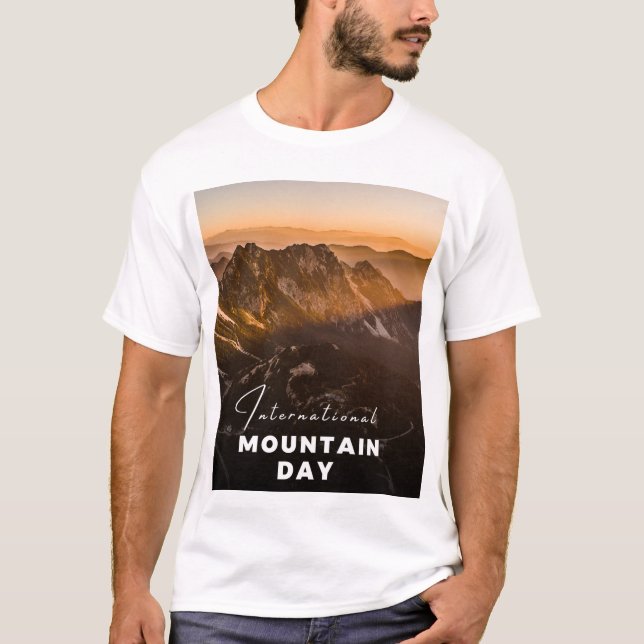 Schöner Bergtag  T-Shirt (Vorderseite)
