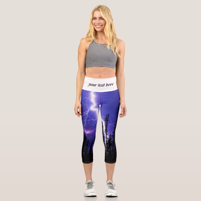 schöner Donner über dem Wald Capri Leggings (Vorderseite)