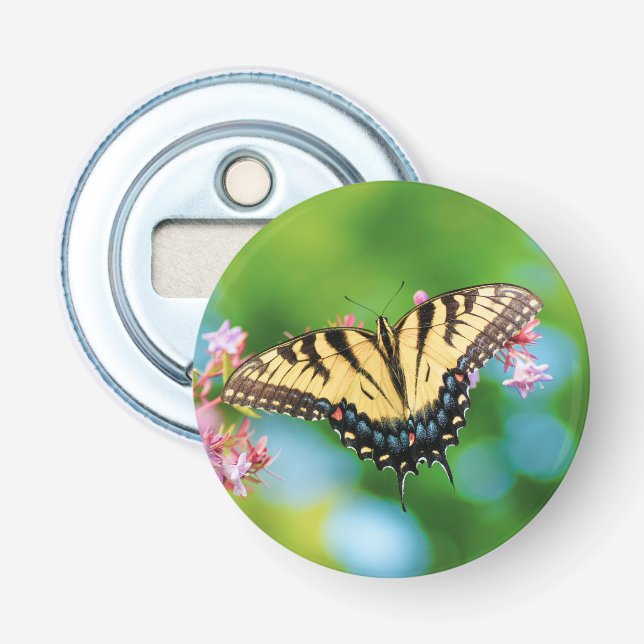 Schöner Frack-Schmetterling auf hübschen Blume Flaschenöffner (Vorderseite)