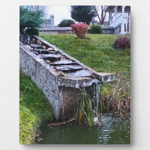 Schöner Gartenwasserfall – Wilde Natur Rumänien Fotoplatte