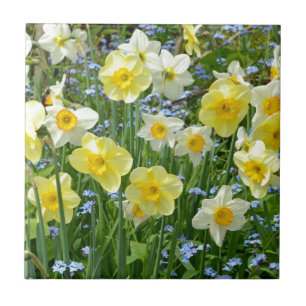 Schöner, gelber Baumgarten Fliese