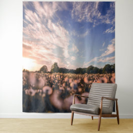 schöner Himmel über dem schlichten Wandteppich