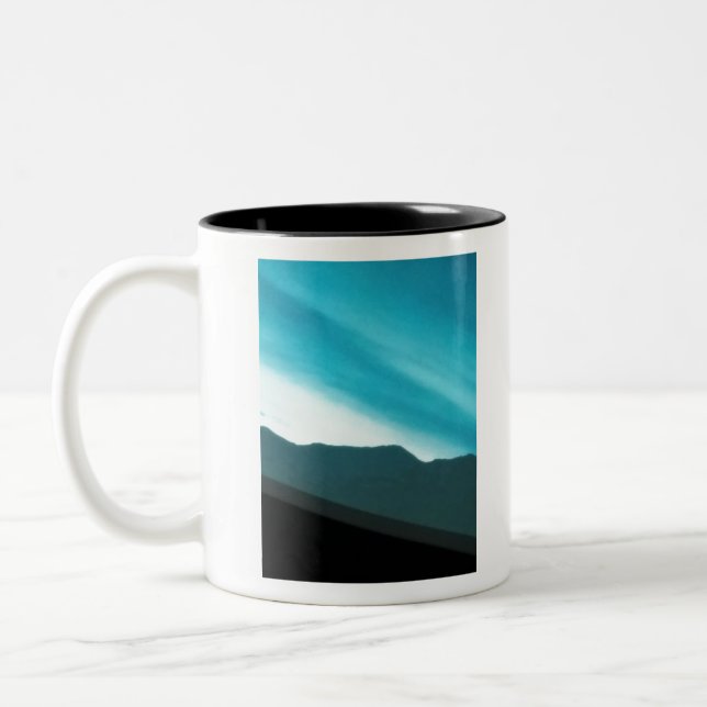 Schöner Himmel Zweifarbige Tasse (Links)