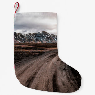 Schöner Landmanalaugar-Kies-Staubweg auf h Kleiner Weihnachtsstrumpf