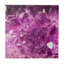 Schöner lila Amethyst