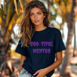 Schöner Mentor Halloween lila Typografie T-Shirt