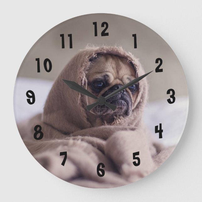Schöner Mops Große Wanduhr (Vorderseite)
