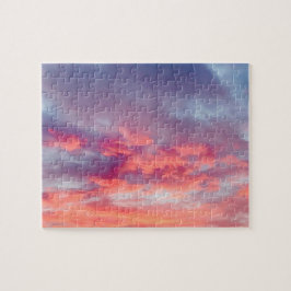 Schöner orangefarbener und roter Sonnenuntergang S