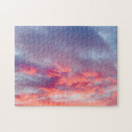 Schöner orangefarbener und roter Sonnenuntergang S