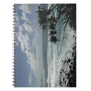 Schöner Ozean auf einem wolkigen SpiralNotebook Notizblock