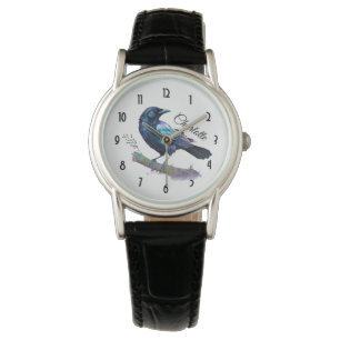 Schöner Rabe auf einem Baumzweig Armbanduhr