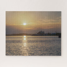 Schöner Sonnenaufgang an Dunedin-Damm