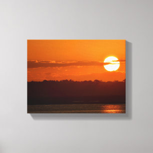 schöner Sonnenuntergang am Fluss Leinwanddruck