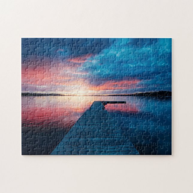 Schöner Sonnenuntergang am ruhigen See (Horizontal)