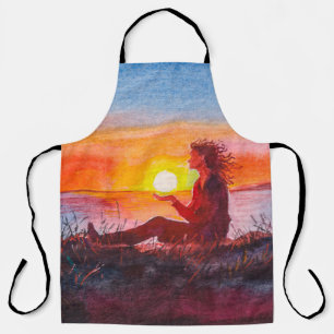 Schöner Sonnenuntergang im Ozean. Portrait junger  Schürze
