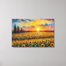 Schöner Sonnenuntergang über dem Sonnenblumenfeld