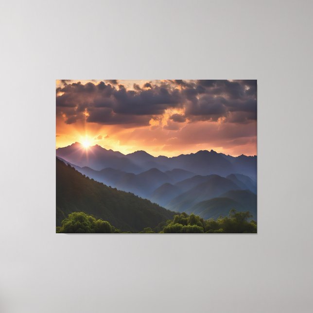 Schöner Sonnenuntergang über den Bergen Leinwanddruck (Vorderseite)