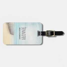 Schöner Strand mit Rowboat & Fishing Net Gepäckanhänger