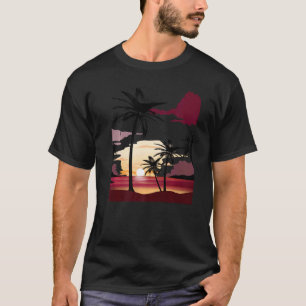Schöner, tiefroter Sonnenuntergang mit silberfarbe T-Shirt