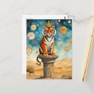 Schöner Tiger in einer goldenen Krone Postkarte