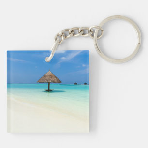 Schöner tropischer Strand auf den Malediven Schlüsselanhänger