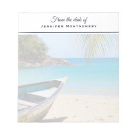 Schöner tropischer Strand mit Rowboat Notizblock