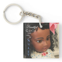 Schöner und intelligenter Girl-Schlüsselanhänger