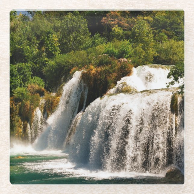 Schöner Wasserfall & Strom im Wald Glasuntersetzer (Vorderseite)