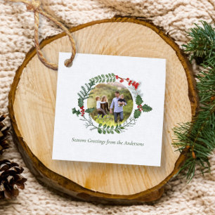 Schöner Weihnachtskranz in Rot und Grün Geschenkanhänger