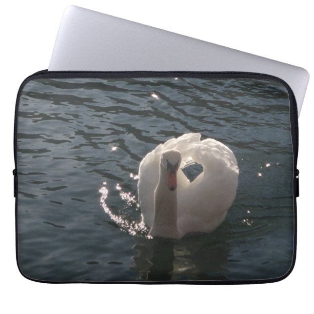 Schöner weißer Schwan Laptopschutzhülle (Vorderseite)