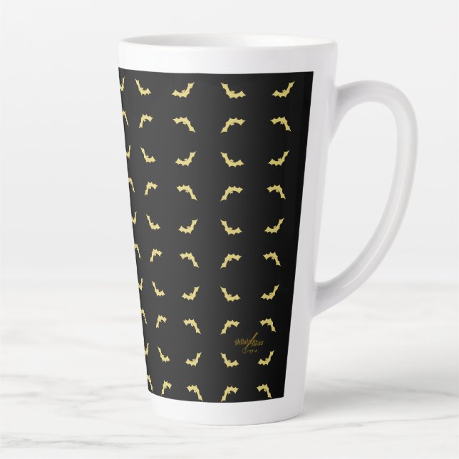 Schönes Bat Latte Tasse von Poet Adiela Akoo (Rechts)