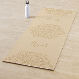 Schönes beiges Mandala mit individuellem Namen Yogamatte