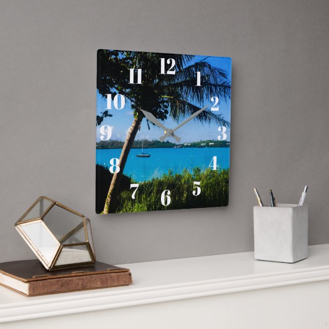 Schönes Bermuda Boat & Tropical Turquoise Beach Quadratische Wanduhr (Büro)