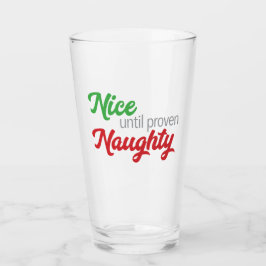 Schönes bis bewiesenes schmutziges Trinkglas Glas