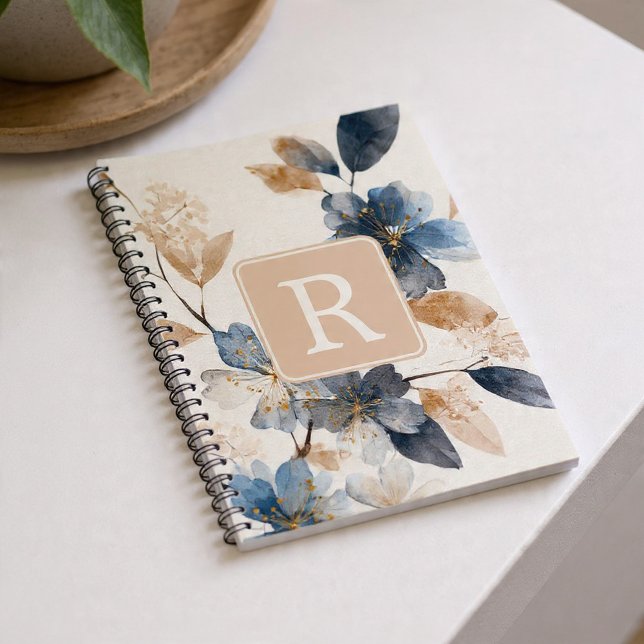 Schönes Blumenmonogramm-Muster personalisiert Notizblock (Pretty Flower Monogram Template Personalized Notebook by Ricaso. Monogrammed gift ideas)
