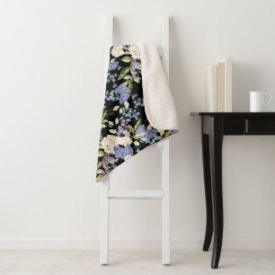 Schönes Blumenmuster Lilac Rose Foliage Sherpadecke