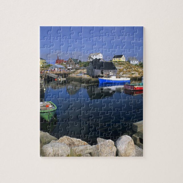 Schönes Dorf Peggy's Cove mit Hafen (Vertikal)